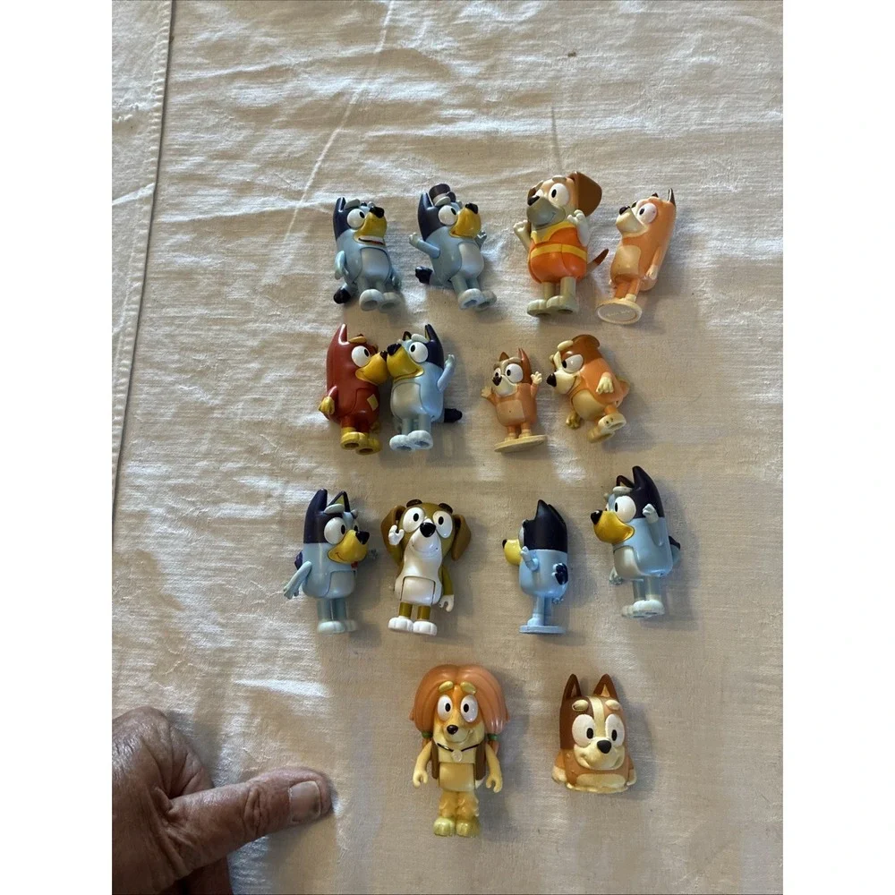 Bluey & Friends Mixed Lot of 13 One Squesh Figures Character Toys by Moose